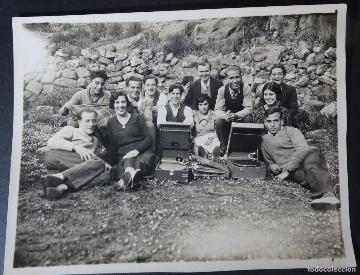 Alte Fotografie: ANTIGUA FOTOGRAF&Iacute;A GRUPO DE PERSONAS EN LA MONTA&Ntilde;A, VER FOTOS