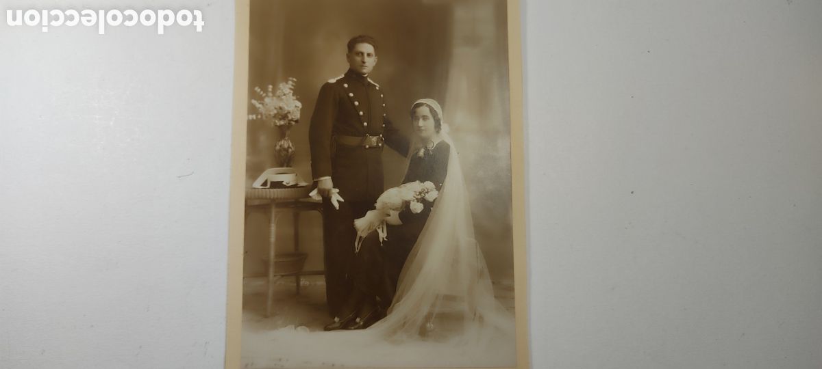 Antique Photography: BELLA FOTOGRAF&Iacute;A NUPCIAL DE MILITAR CON TRICORNIO