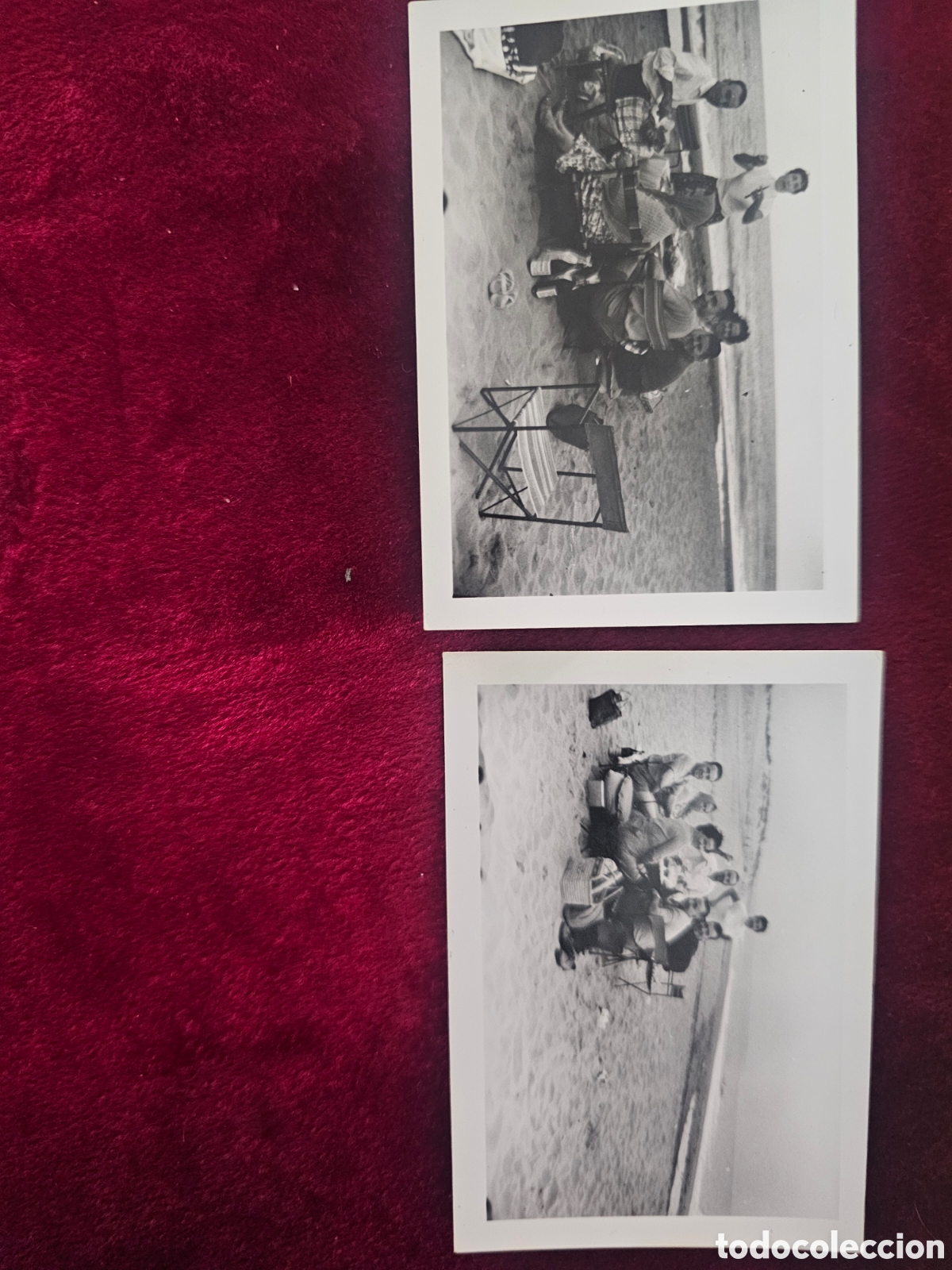 Fotograf&iacute;a antigua: Lote de 2 Fotograf&iacute;as Antiguas en la Playa &ndash; Picnic y Grupo Familiar (A&ntilde;o 1947)