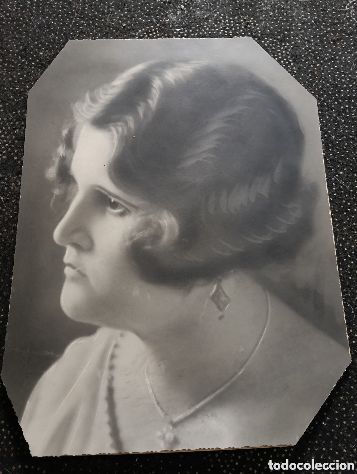 Fotografia antiga: Fotograf&iacute;a de una joven en el 15 de Junio de 1932 Barcelona?