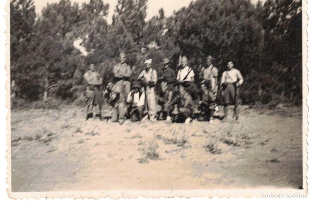 Fotografia antiga: :::: C443 - FOTOGRAFIA - GRUPO DE GUERRILLEROS DE LA GUERRA CIVIL ESPA&Ntilde;OLA ***