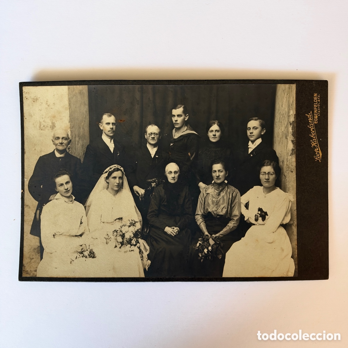 Fotografia antiga: Foto de familia reunida para boda