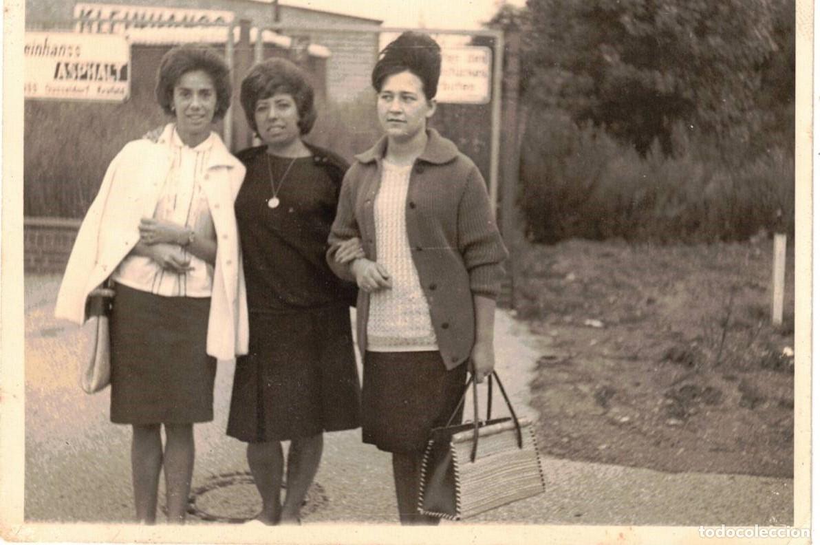 Fotografia antiga: :::: D326 - FOTOGRAFIA - TRES AMIGAS