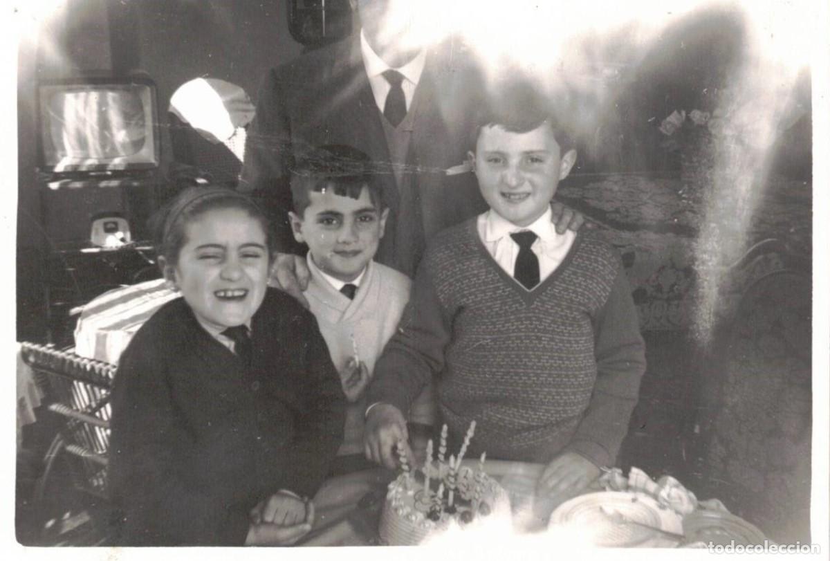 Fotografia antica: :::: D331 - FOTOGRAFIA - CELEBRANDO UN CUMPLEA&Ntilde;OS 1963