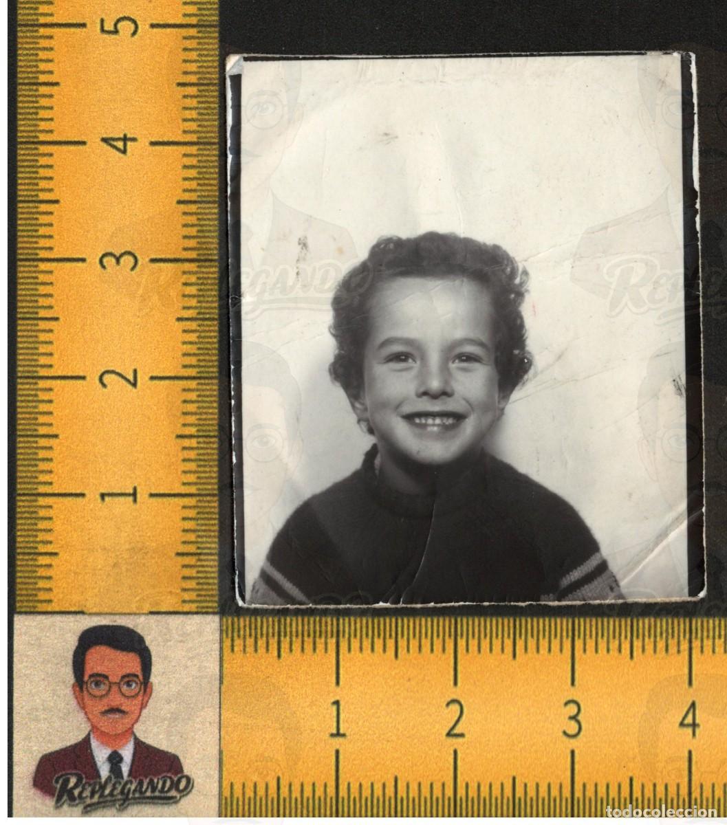 Alte Fotografie: FOTOMAT&Oacute;N : RETRATO NI&Ntilde;A FELIZ SONRIENTE PELO CORTO RIZADO - JERSEY OSCURO - FOTO ANTIGUA A&Ntilde;OS 50/60