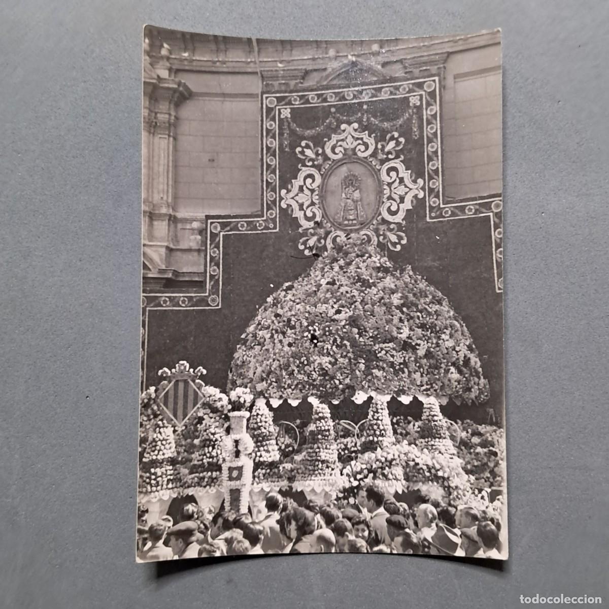Antique Photography: Antigua fotograf&iacute;a de la ofrenda floral a Nuestra Se&ntilde;ora del Pilar, Zaragoza. A&ntilde;os 60