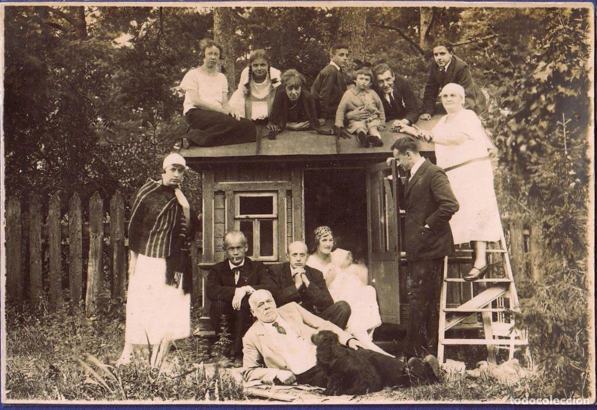 Alte Fotografie: Fotografia anterior a 1918, Rusia, manuscrita al dorso &rdquo;La casita de mu&ntilde;ecas de Mam&aacute;&rdquo; - CLC