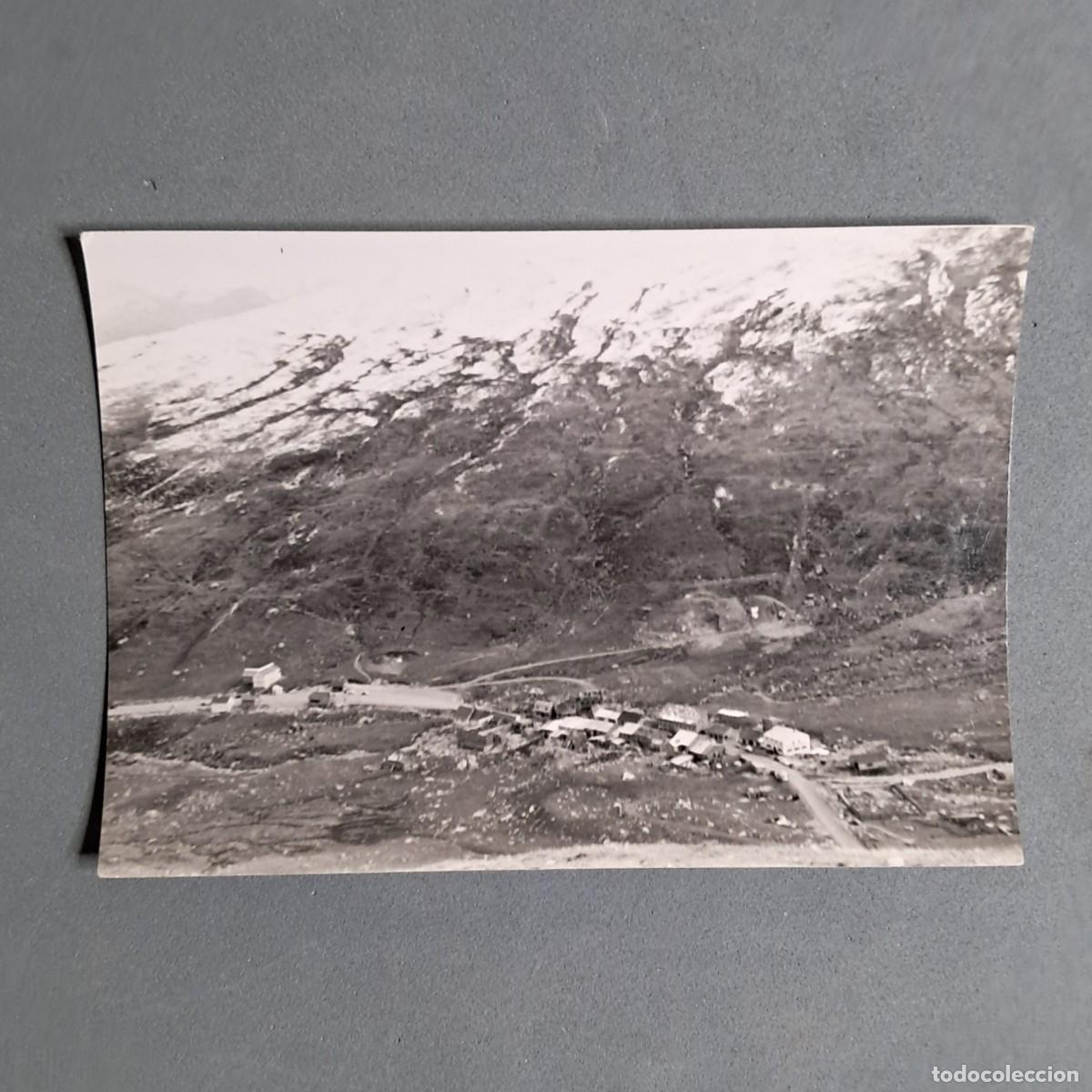 Fotografia antiga: Antigua fotograf&iacute;a de una vista del Pas de la Cas desde el Pic Mai&agrave;, Andorra. A&ntilde;o 1960