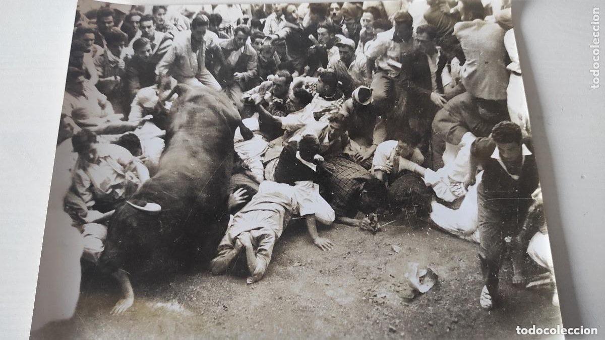 Fotografia antiga: FOTOGRAF&Iacute;AS ANTIGUAS 24 X 18 SAN FERMINES - PAMPLONA SELLO DE G&Oacute;MEZ Y JUBIETA Y RETEGUI