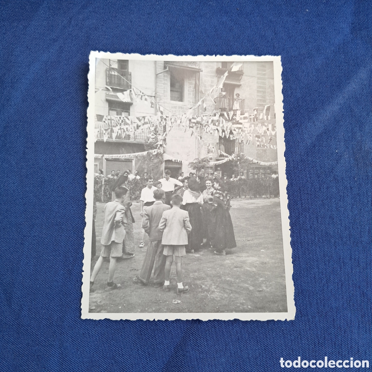 Fotografia antiga: Antigua fotograf&iacute;a. Andorra, bailes populares en la Fiesta Mayor. A&ntilde;os 50