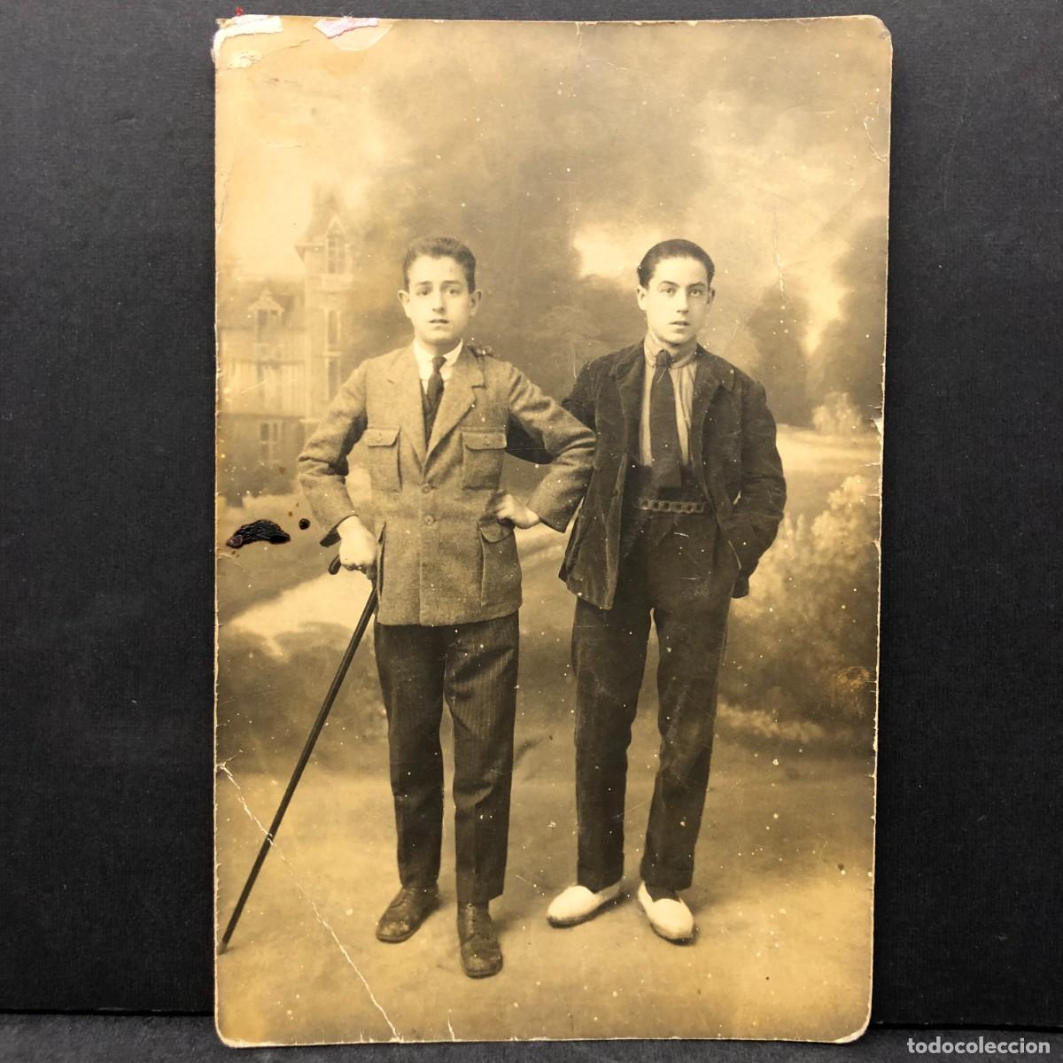 Fotograf&iacute;a antigua: FOTOGRAF&Iacute;A ANTIGUA MODERNISTA - C. 1900 - DOS EXCURSIONISTAS BARONES EN UN ESTUDIO - S. XIX / 810