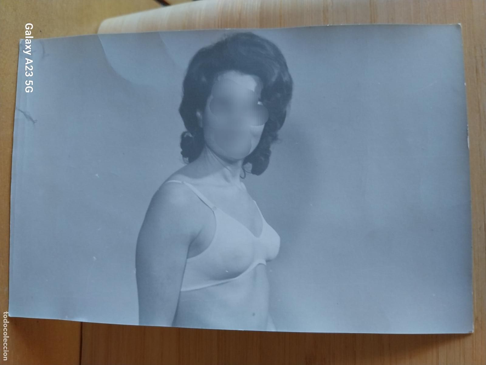 Fotografia antiga: MUJER POSE ROPA INTERIOR FOTO PARTICULAR 14X9CMS ORIGINAL DE EPOCA A&Ntilde;OS 60 70 ++...