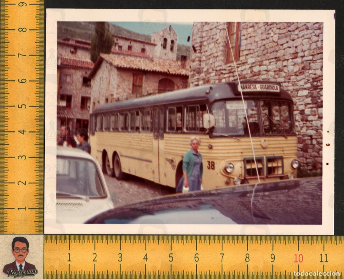 Alte Fotografie: AUTOB&Uacute;S PEGASO 6040 MONOTRAL N&ordm; 38 MANRESA GUARDIOLA - CASTELLAR DE N'HUG BARCELONA - FOTO A&Ntilde;OS 70