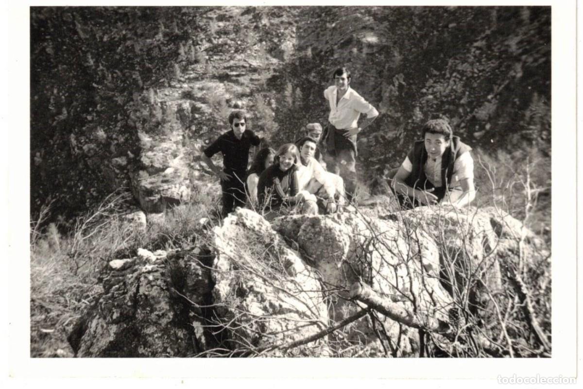 Fotograf&iacute;a antigua: :::: H230 - FOTOGRAFIA - GRUPO DE AMIGOS EN EL MONTE