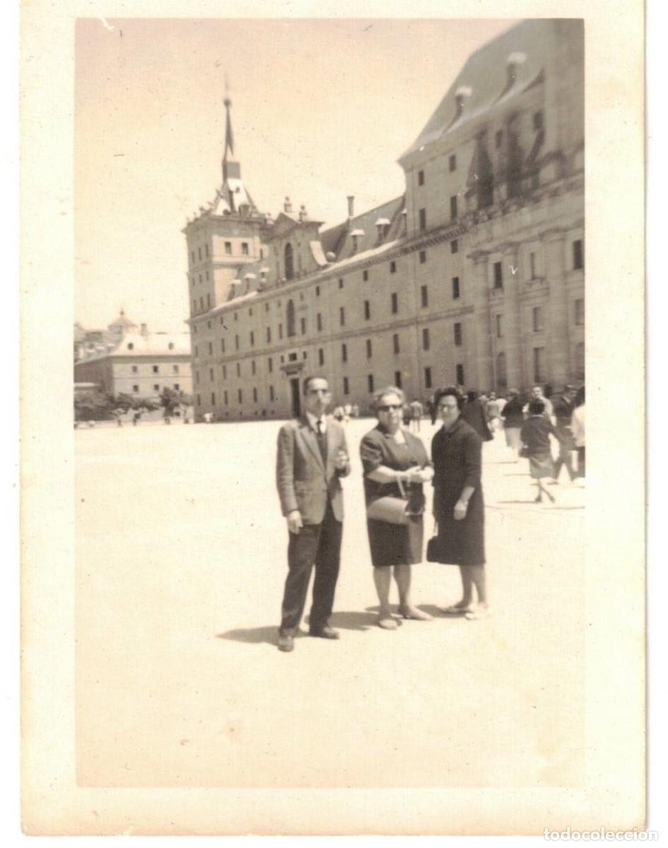 Fotograf&iacute;a antigua: :::: H231 - FOTOGRAFIA - GRUPO DE AMIGOS EN EL ESCORIAL
