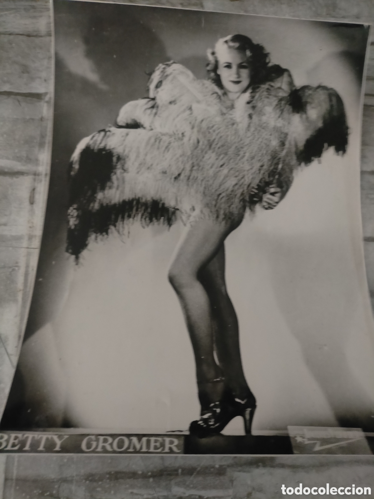Fotograf&iacute;a antigua: Betty gromer artista de cabaret
