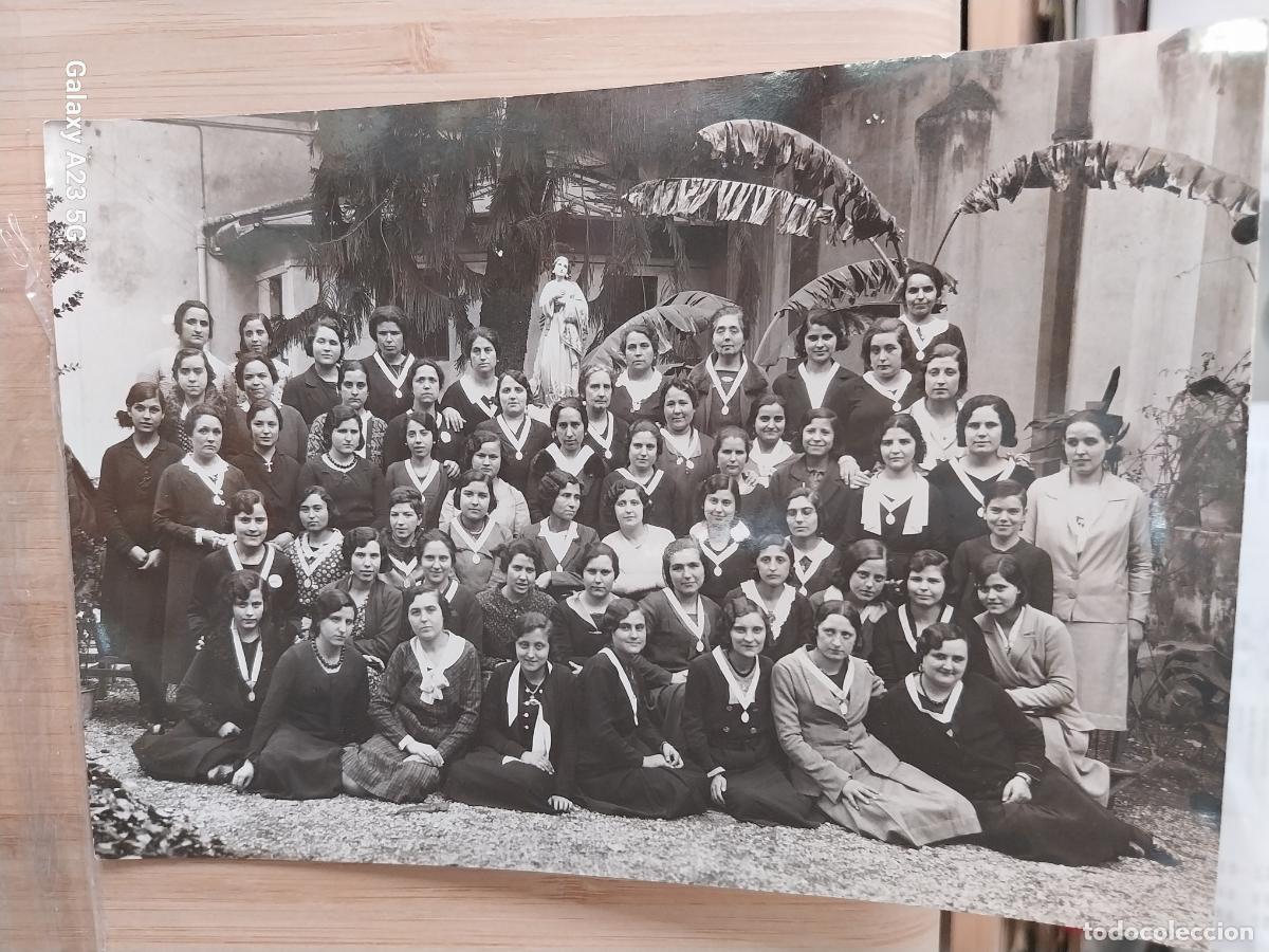 Fotograf&iacute;a antigua: MAESTRAS CON CHICAS COLEGIO RELIGIOSO FOTO PARTICULAR DE GRUPO MUY IMAGEN 17X12CMS A&Ntilde;OS 50