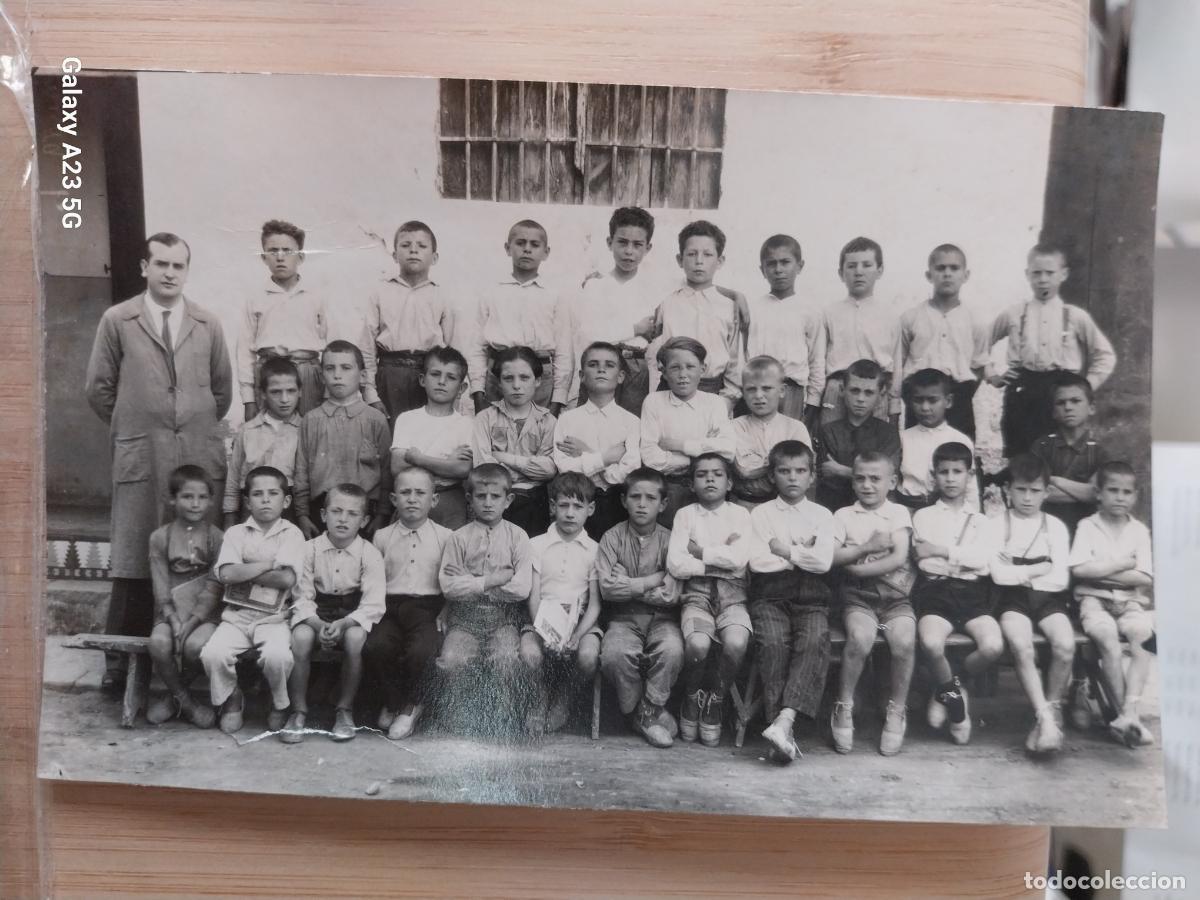 Fotograf&iacute;a antigua: MAESTRO CON NI&Ntilde;OS COLEGIO FOTO PARTICULAR DE GRUPO MUY IMAGEN 14.7X9.3CMS A&Ntilde;OS 40