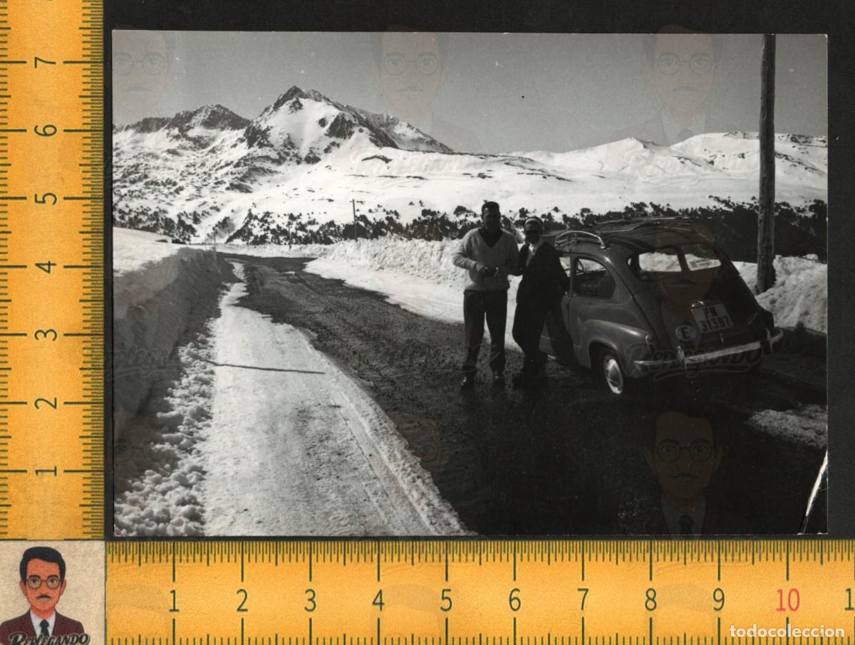 Fotograf&iacute;a antigua: PORT D'ENVALIRA (ANDORRA) : SEAT 600 PM MALLORCA - PAISAJE MONTA&Ntilde;A NEVADA - FOTO ANTIGUA A&Ntilde;O 1960