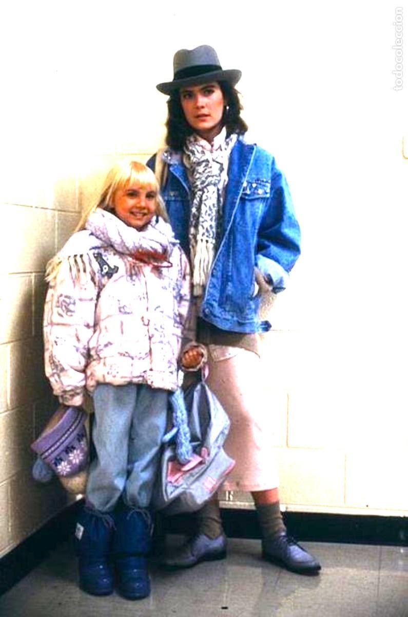 Fotograf&iacute;a antigua: LARA FLYNN BOYLE & HEATHER O'ROURKE. FOTOGRAFIA.