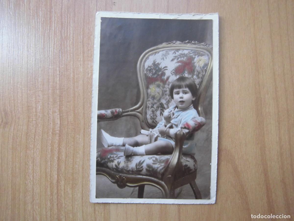 Fotograf&iacute;a antigua: FOTOGRAF&Iacute;A ANTIGUA COLOREADA RETRATO NI&Ntilde;A CON MU&Ntilde;ECO 13 x 8