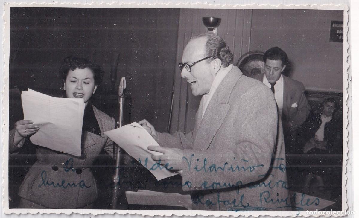 Fotograf&iacute;a antigua: Fotograf&iacute;a tama&ntilde;o postal locutores radio firma de Rafael Riquelme a Matilde Vilari&ntilde;o