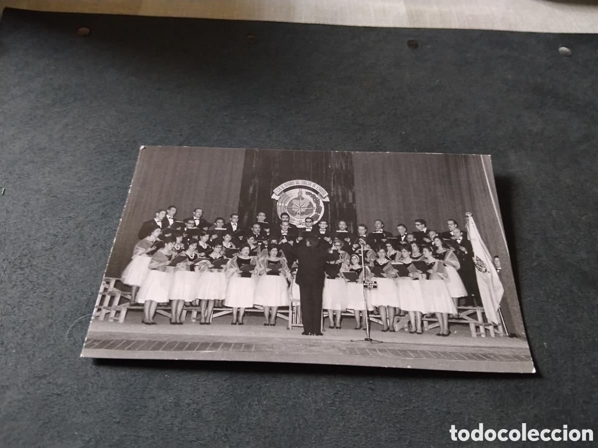 Fotograf&iacute;a antigua: Fotograf&iacute;a coro mujeres y hombres, Caja de Ahorros del Suroeste de Espa&ntilde;a