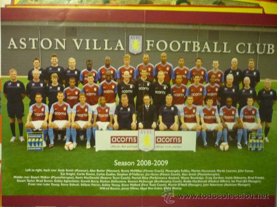 Coleccionismo deportivo: FUTBOL POSTER 29 X 29 DEL ASTON VILLA CON TODA LA PLANTILLA Y FIRMAS IMPRESAS AL DORSO.