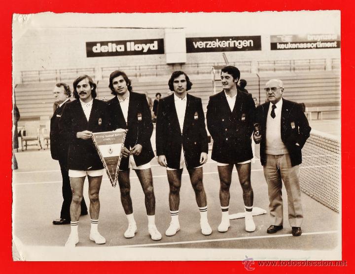 Sammelleidenschaft Sport: fotografia ++ &iquest;la reconoce?++ tenis - equipo espa&ntilde;ol en holanda - sin + datos - a&ntilde;o 1971