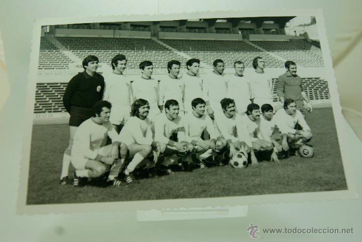 Coleccionismo deportivo: FOTOGRAFIA EQUIPO BENFICA?? - Foto 2