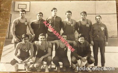 Sports collectibles: 1968, EQUIPO DE BALONCESTO DE ALCAZAR DE SAN JUAN, 180X120MM