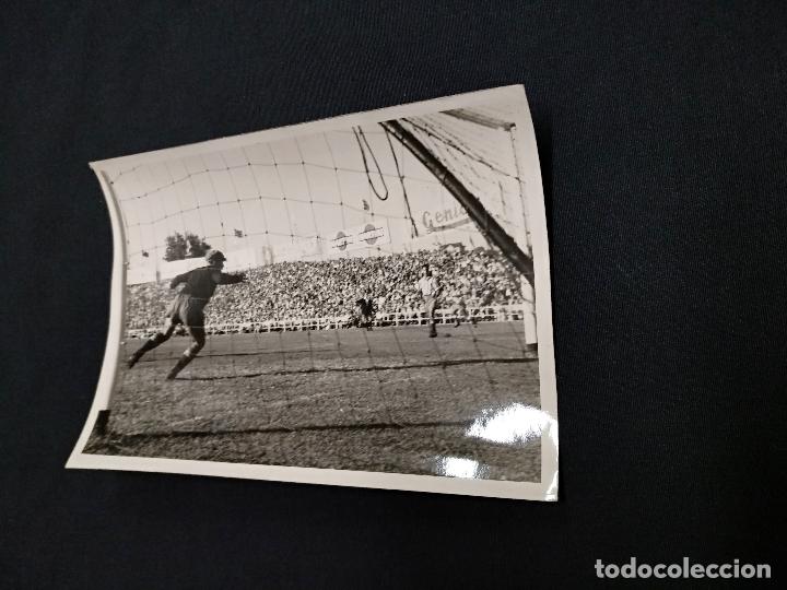 Sports collectibles: FOTOGRAFIA ORIGINAL - JUGADA DE UN PARTIDO DEL R.C.D. ESPA&Ntilde;OL