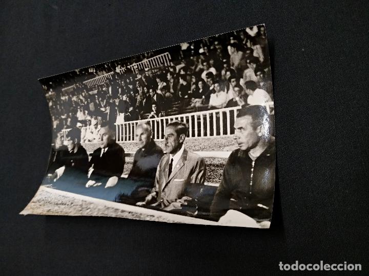 Sports collectibles: FOTOGRAFIA ORIGINAL A. CAMPA&Ntilde;A -  ENTRENADOR Y ASISTENTES -