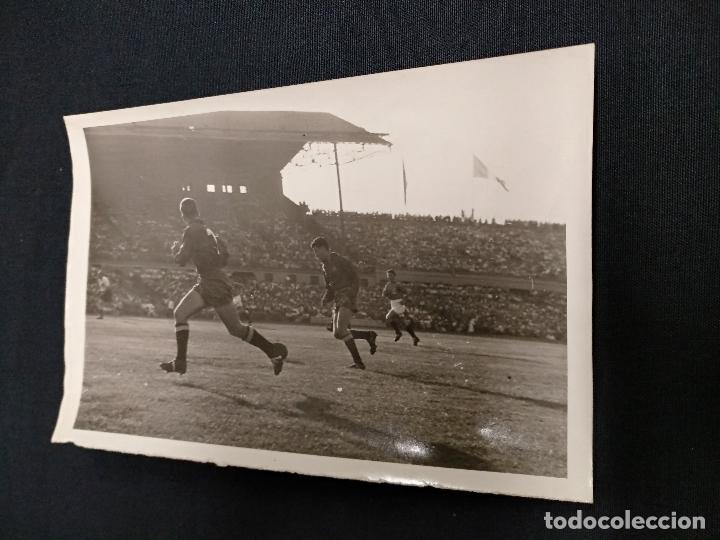 Sports collectibles: FOTOGRAFIA ORIGINAL - JUEGOS DEL MEDITERRANEO 1955 - PARTIDO ESPA&Ntilde;A - FRANCIA