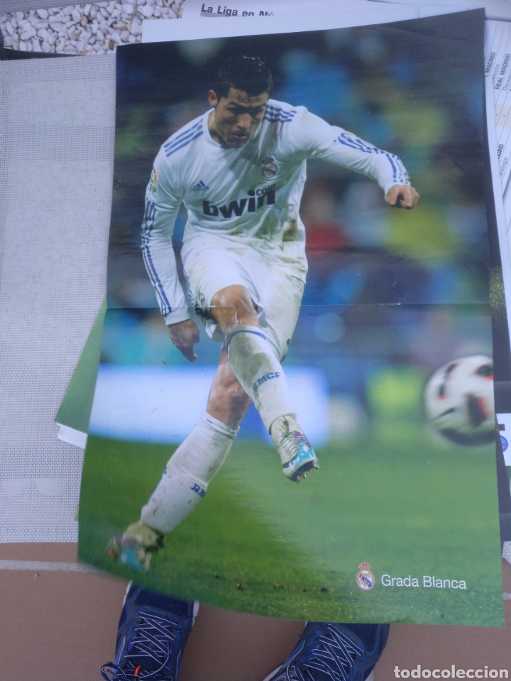 Coleccionismo deportivo: Real madrid poster ronaldo - Foto 1