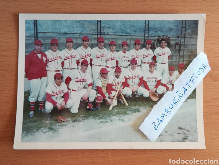 Coleccionismo deportivo: Fotograf&iacute;a Equipo Beisbol Damm Picadero Jockey Club a&ntilde;os 60 - Bate Base Carrera Cervezas