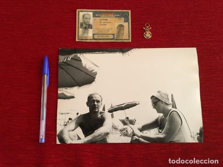Coleccionismo deportivo: F178 FOTO FOTOGRAFIA ORIGINAL DE PRENSA DI STEFANO CON SU FAMILIA REAL MADRID ESPANYOL