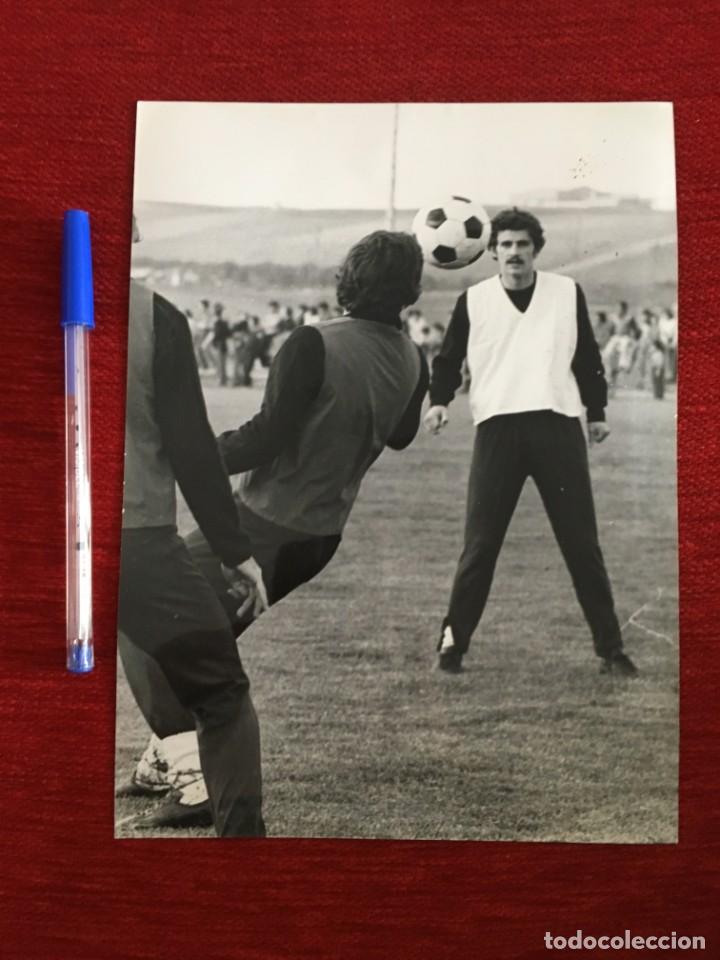 Coleccionismo deportivo: F207 FOTO FOTOGRAFIA ORIGINAL DE PRENSA JUGADOR SATRUSTEGUI REAL SOCIEDAD