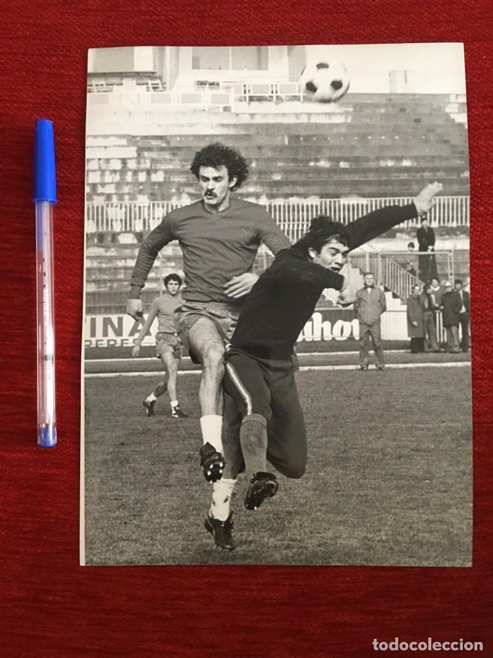Coleccionismo deportivo: F209 FOTO FOTOGRAFIA ORIGINAL DE PRENSA JUGADOR SATRUSTEGUI REAL SOCIEDAD ESPA&Ntilde;A