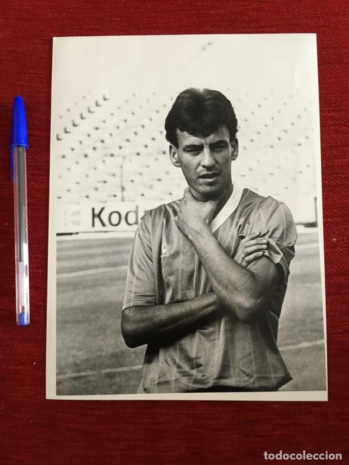 Colecionismo desportivo: F1292 FOTO FOTOGRAFIA ORIGINAL DE PRENSA JUGADOR GABINO RODRIGUEZ REAL BETIS