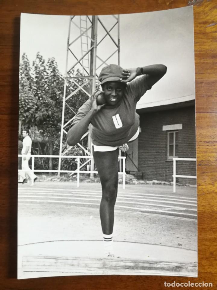 Collectionnisme sportif: Raquel Barleycorn - Atleta - Fotograf&iacute;a profesional de prensa 12x18,2cm Lanzamiento peso Atletismo