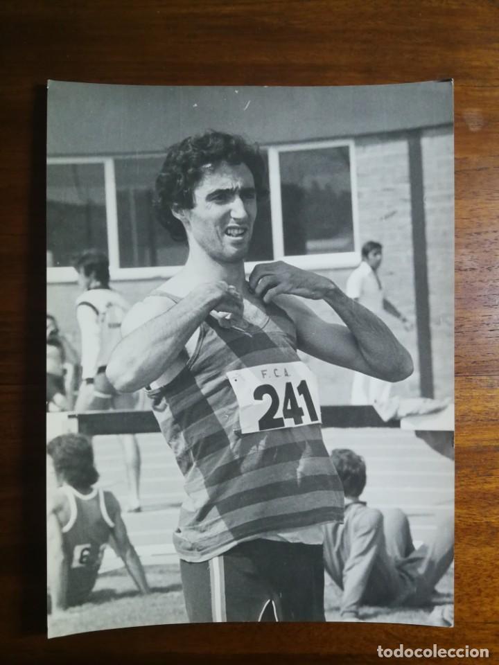 Collectionnisme sportif: Andr&eacute;s Ballv&eacute; ( Andreu ) - Atleta - Fotograf&iacute;a profesional de prensa 17,9x24,2cm Corredor Atletismo