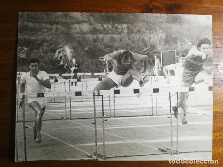 Collectionnisme sportif: Manuel Ufer - Atleta Fotograf&iacute;a profesional prensa 24,2x17,9cm Corredor 110 m vallas Atletismo 1971