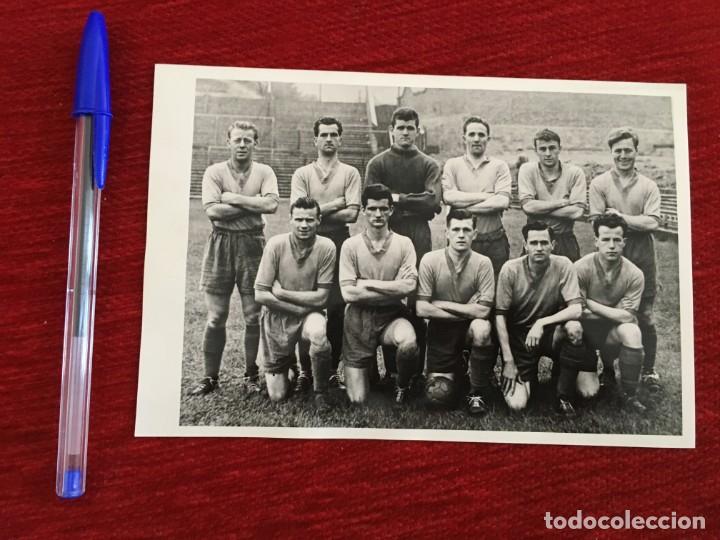 Collectionnisme sportif: R7785 FOTO FOTOGRAFIA ORIGINAL DE PRENSA ONCE ALINEACION DRUMCONDRA FC IRLANDA
