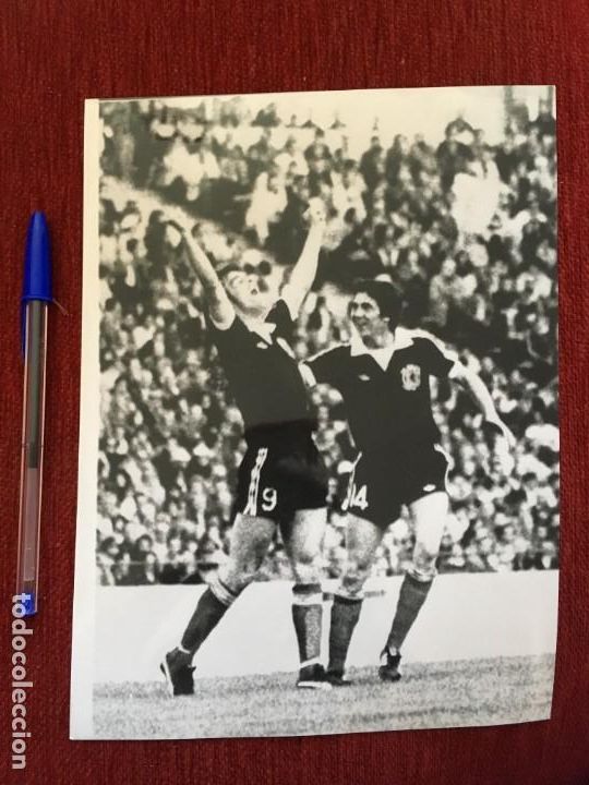 Coleccionismo deportivo: F2882 FOTO FOTOGRAFIA ORIGINAL DE PRENSA (3-6-1978) MUNDIAL FUTBOL GOL JOE JORDAN ESCOCIA PERU