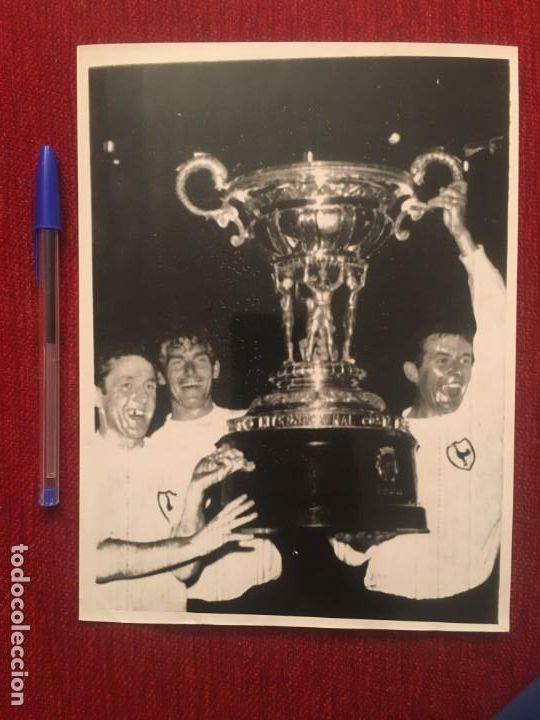 Coleccionismo deportivo: F4484 FOTO FOTOGRAFIA ORIGINAL DE PRENSA CAMPEON TOTTENHAM 2-1 BENFICA COSTA DEL SOL