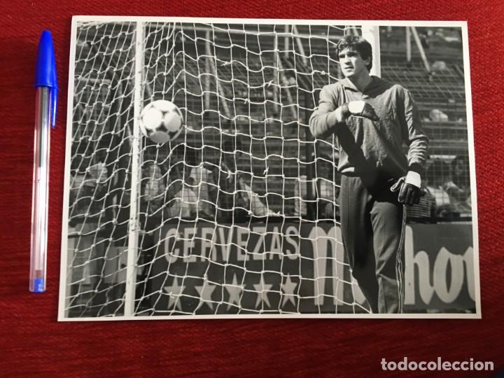 Coleccionismo deportivo: F5046 FOTO FOTOGRAFIA ORIGINAL DE PRENSA ARCONADA REAL SOCIEDAD ESPA&Ntilde;A (8-9-1983)