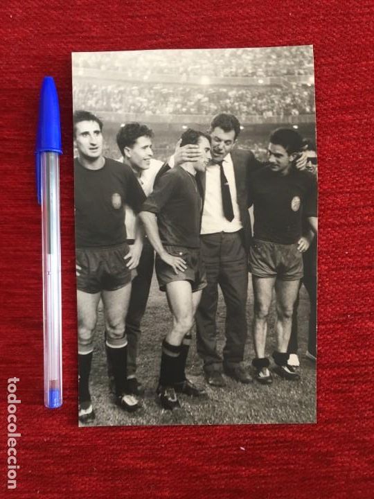 Sports collectibles: R8627 FOTO FOTOGRAFIA ORIGINAL DE PRENSA CALLEJA AMANCIO RIVILLA FINAL EUROCOPA 1964
