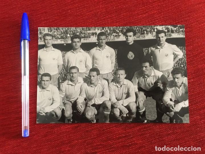 Coleccionismo deportivo: R8922 FOTO FOTOGRAFIA ORIGINAL DE PRENSA ESPA&Ntilde;A 6-0 RUMANIA (1-11-1962 ONCE ALINEACION