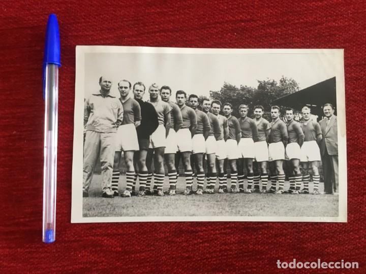 Coleccionismo deportivo: R9010 FOTO FOTOGRAFIA ORIGINAL DE PRENSA PLANTILLA ALINEACION SCHALKE 04 (24-2-1960)